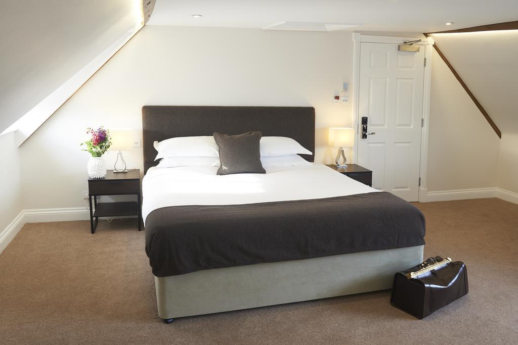 The Bell Inn Hotel Horndon-on-the-Hill 部屋 写真