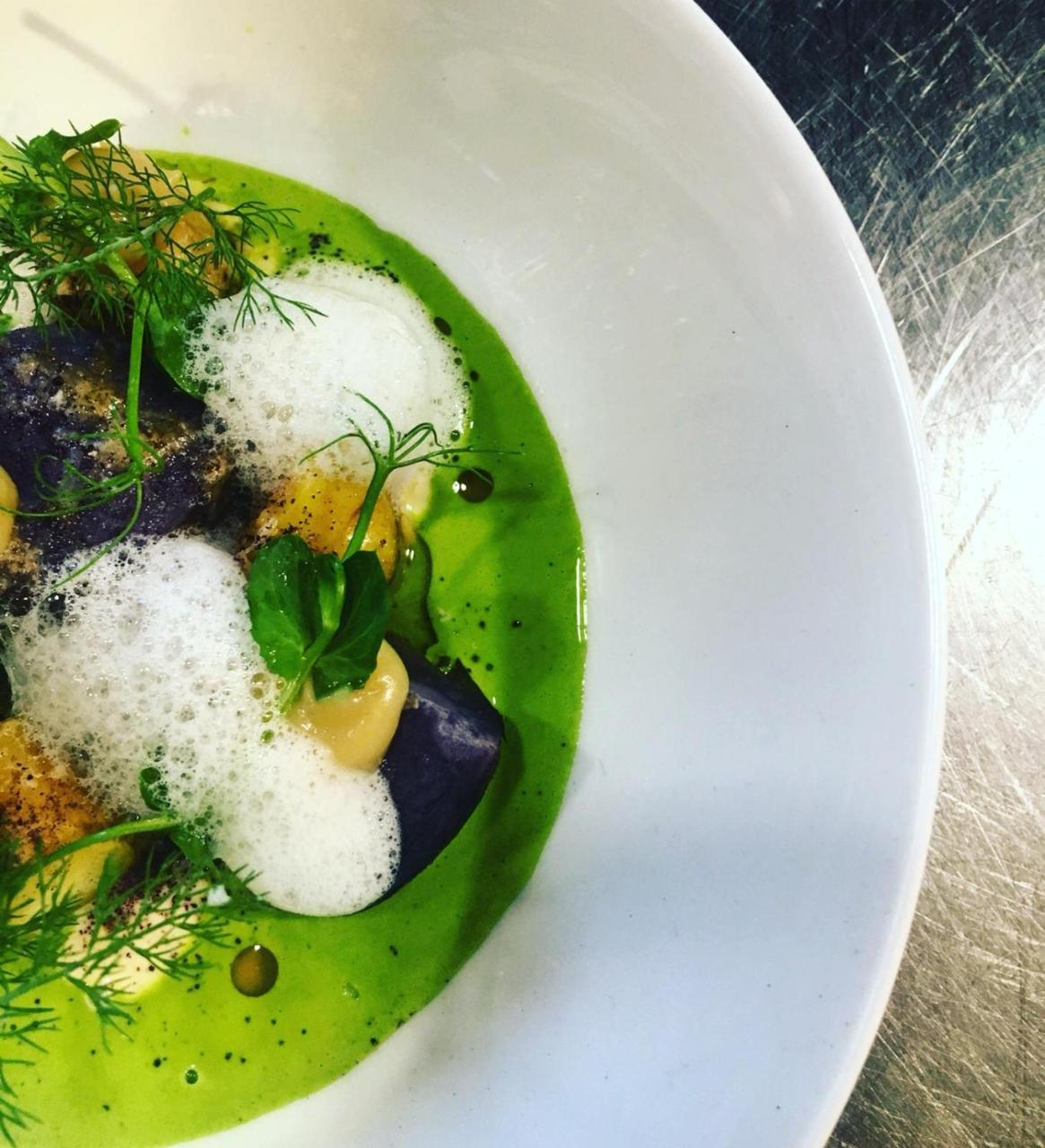The Bell Inn Hotel Horndon-on-the-Hill エクステリア 写真
